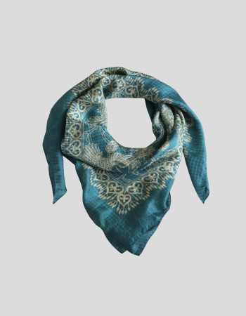 Kembang Chrysant Scarf